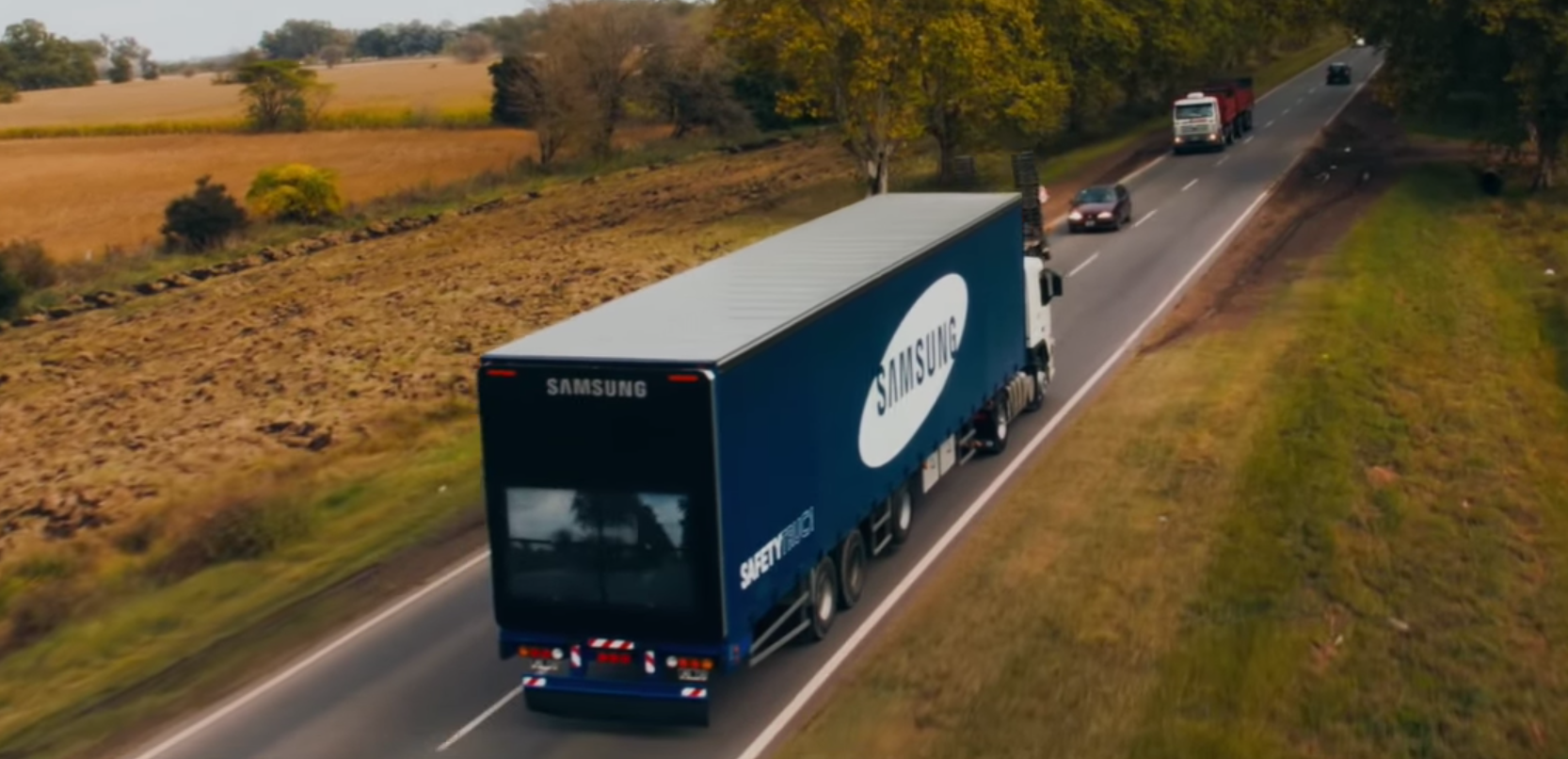 Samsung создали грузовик по идее Артемия Лебедева