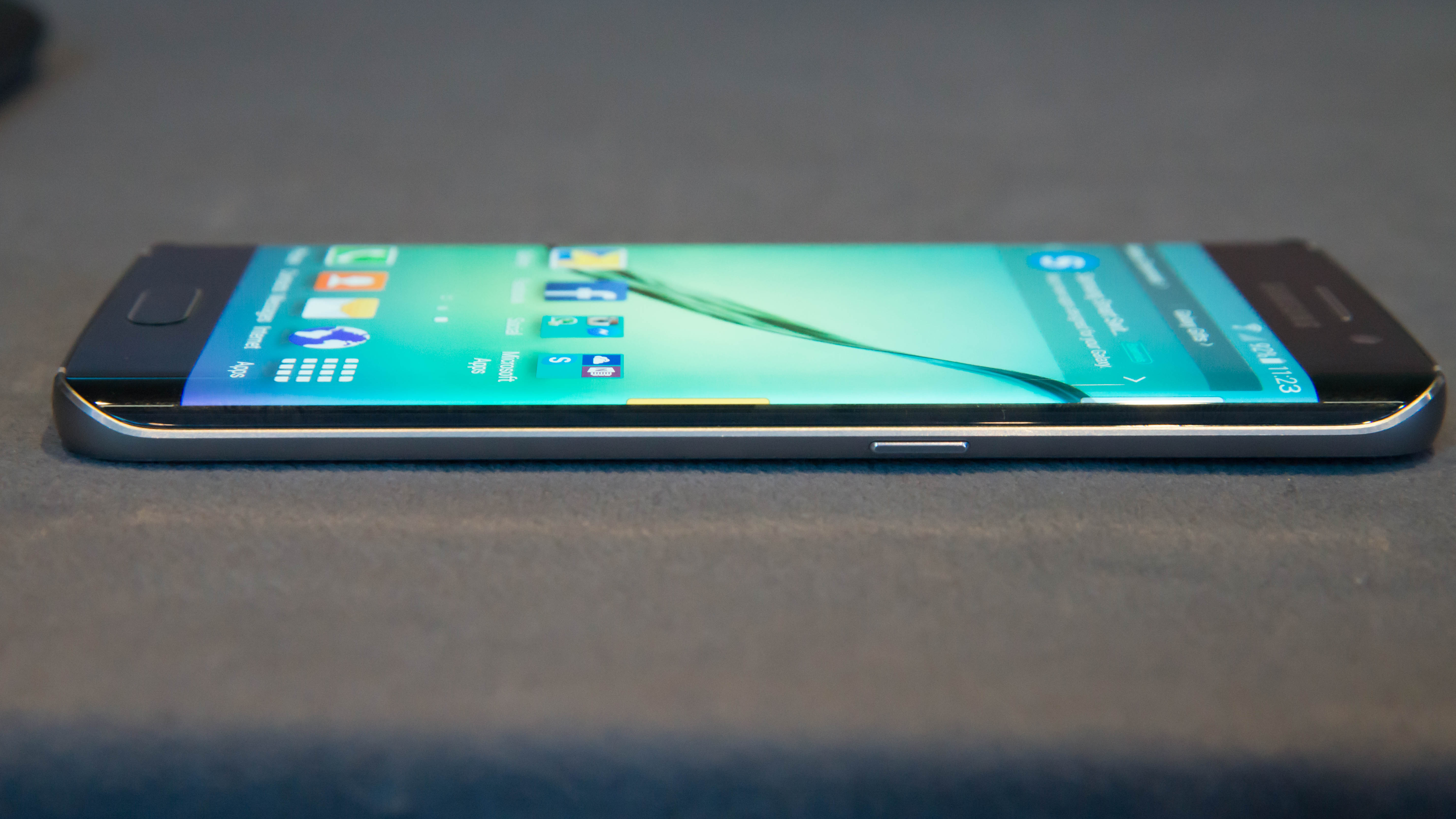 Утечка фото нового Galaxy S6 Edge Plus
