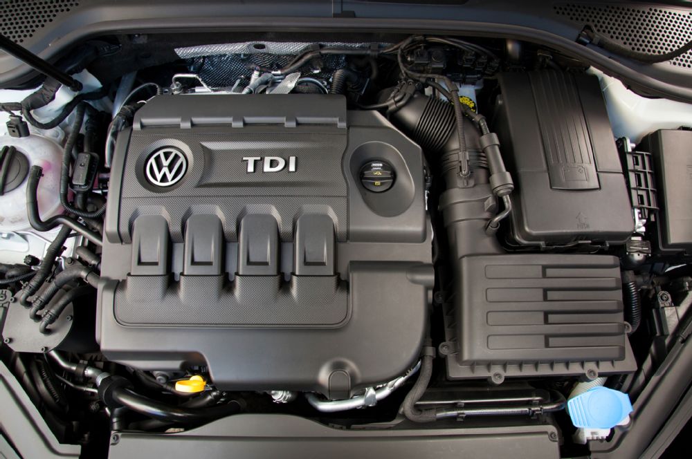 2015-volkswagen-gold-tdi-engine
