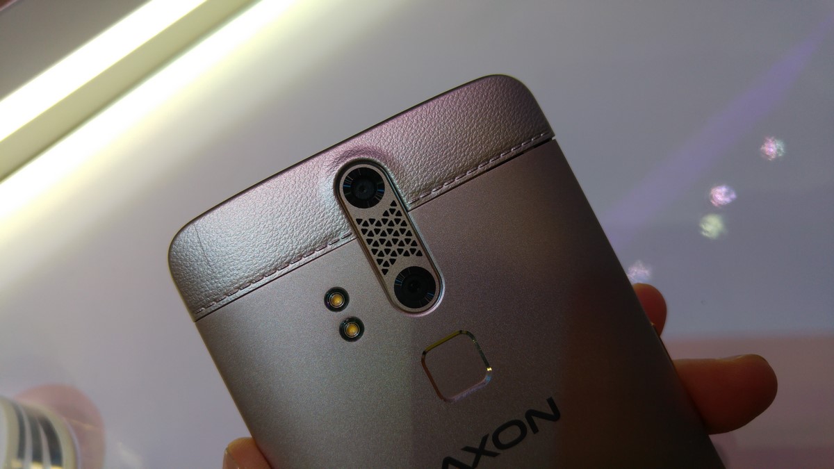 Axon Elite – лучший продолжатель традиций смартфонов ZTE