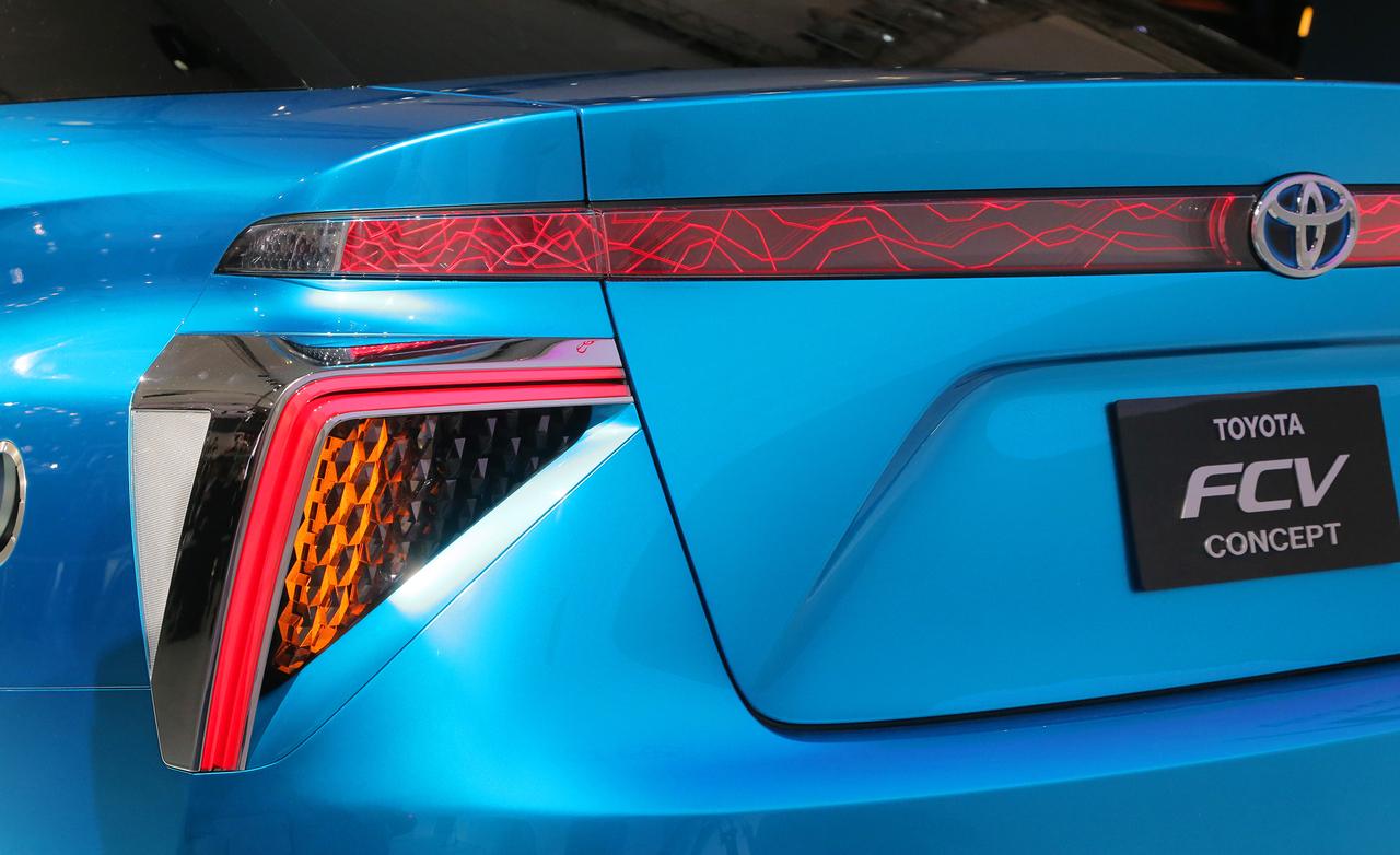 Toyota отказывается от производства автомобилей, работающих на бензине