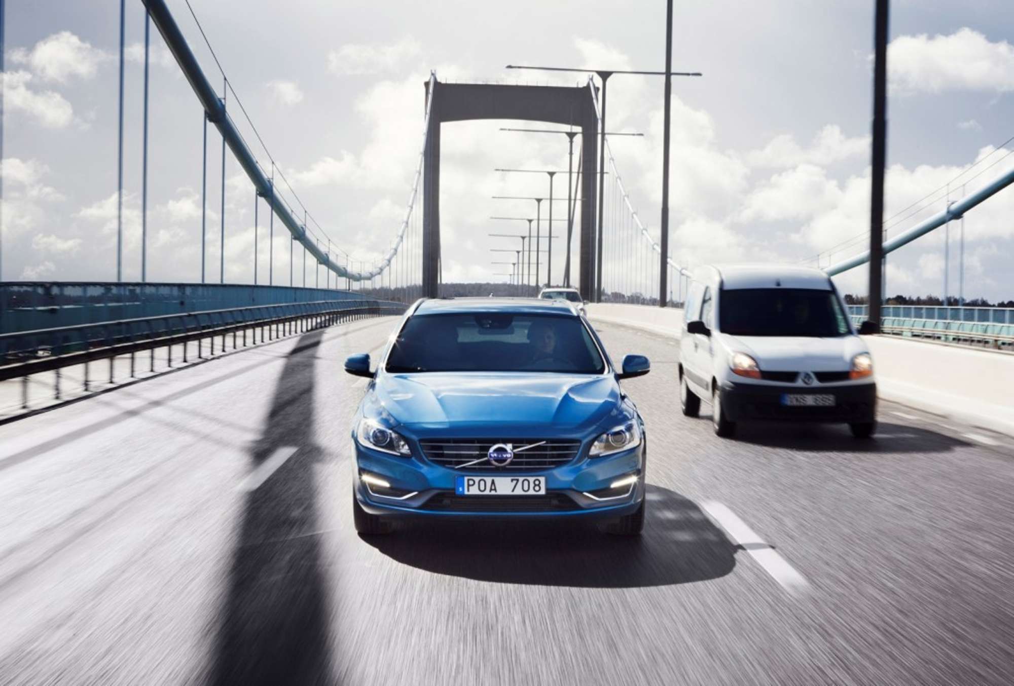 volvo-drive-me-autonomous-car-pilot-project-in-gothenburg-sweden_100465414_l