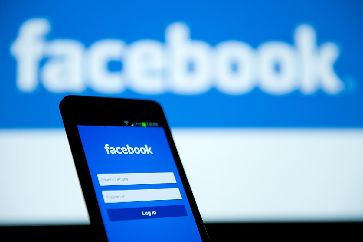 В Facebook появилась возможность оставлять посты, находясь в оффлайне
