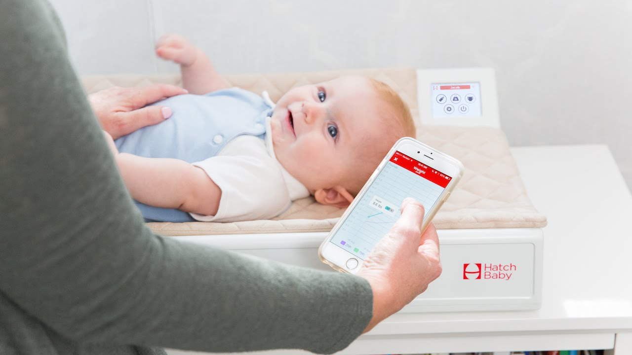 Hatch Baby – пеленальный столик в помощь молодым мамам
