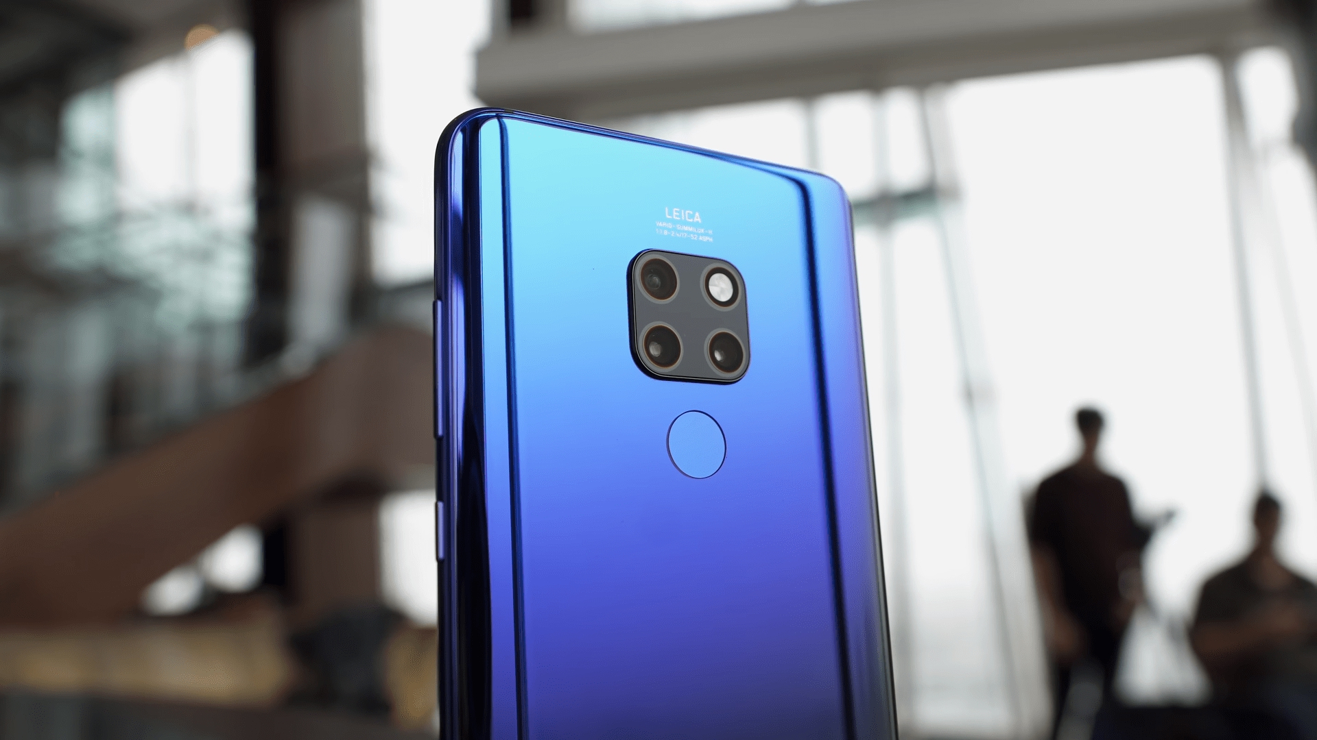 Названы цены на новые флагманы Huawei