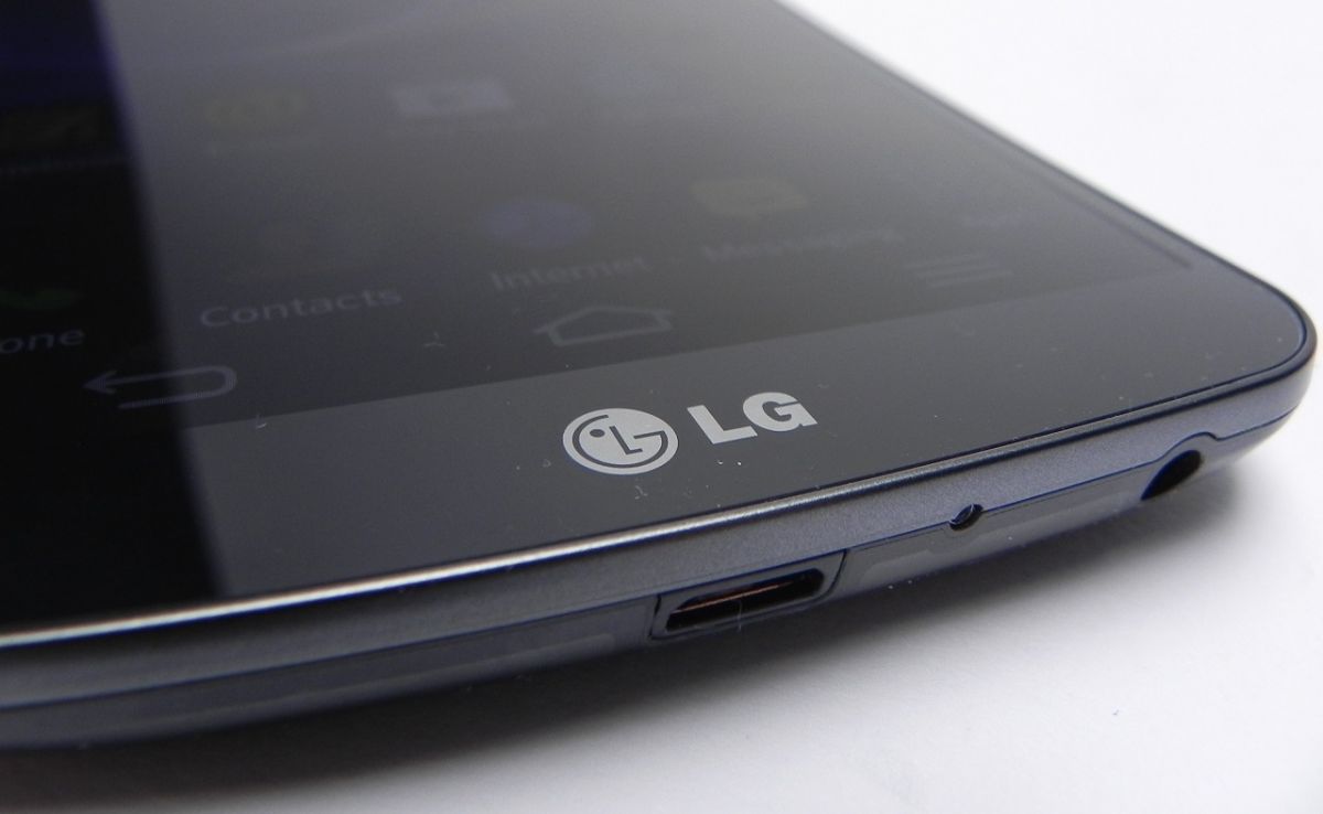 Компания LG разработала инновационный смартфон