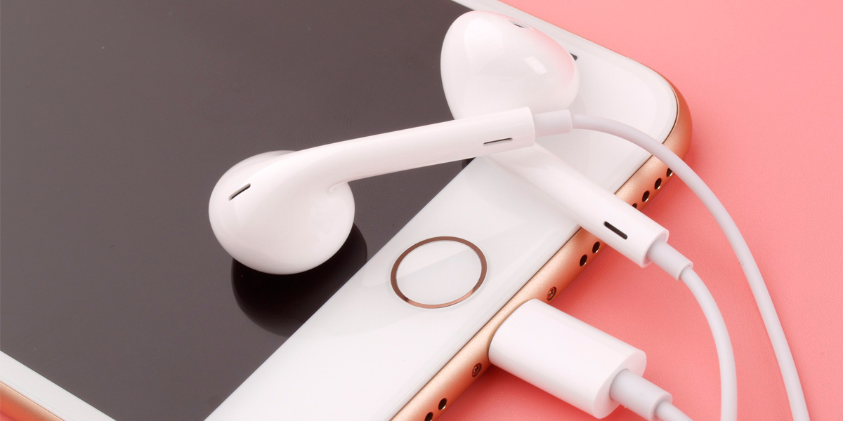 Apple изменила комплектацию iPhone 8 и iPhone 8 Plus