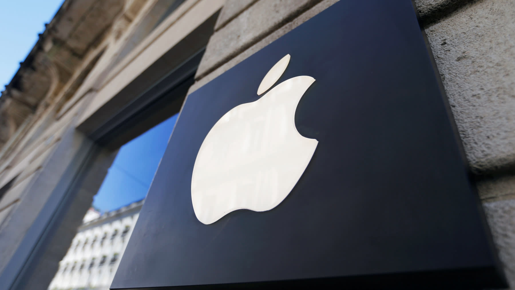 Apple получит чипы для 5G от двух производителей