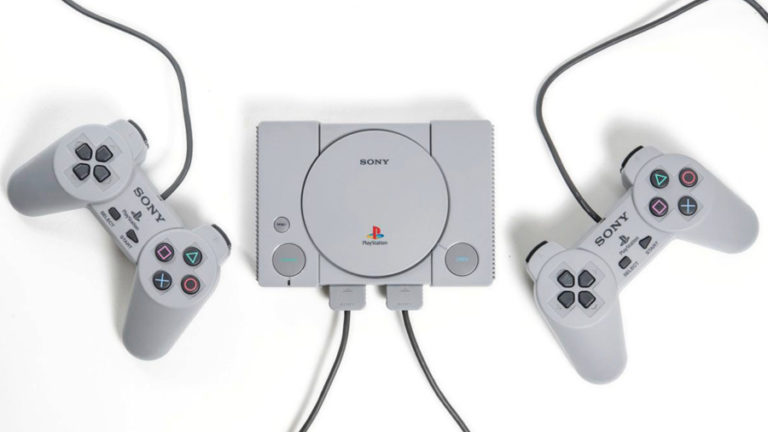 Новую PlayStation Classic распродают за 25 долларов