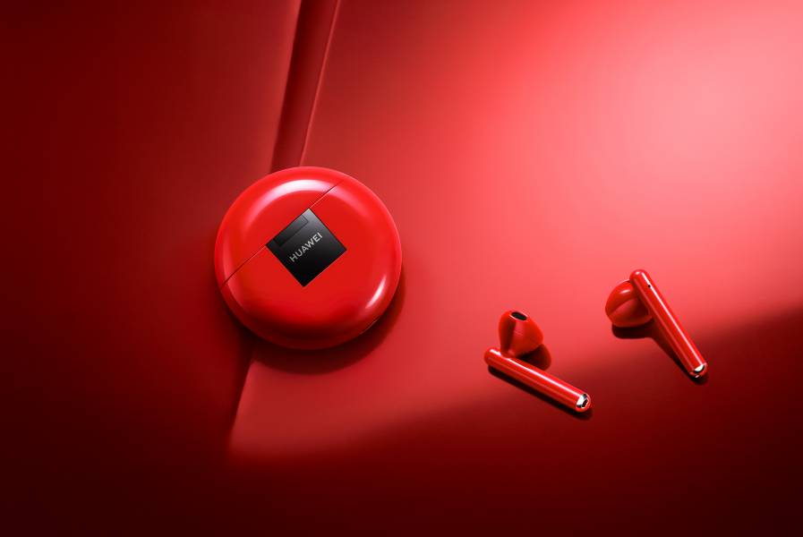 Mkt Freebud3 Lifestyleimage Product Id Red Rgb Psd 20200119