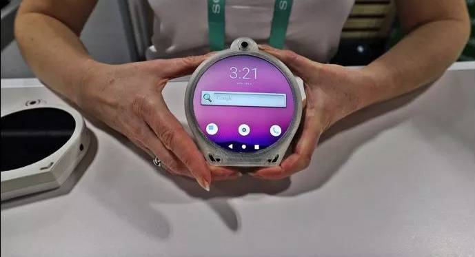 Cyrcle Phone