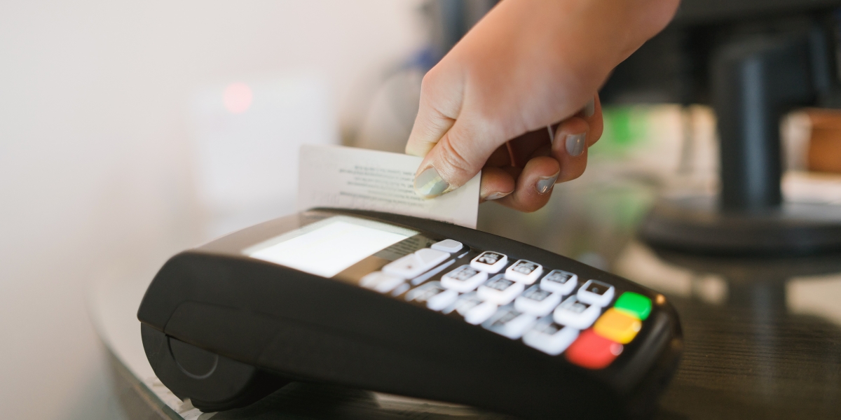 Mastercard откажется от магнитной полосы на картах
