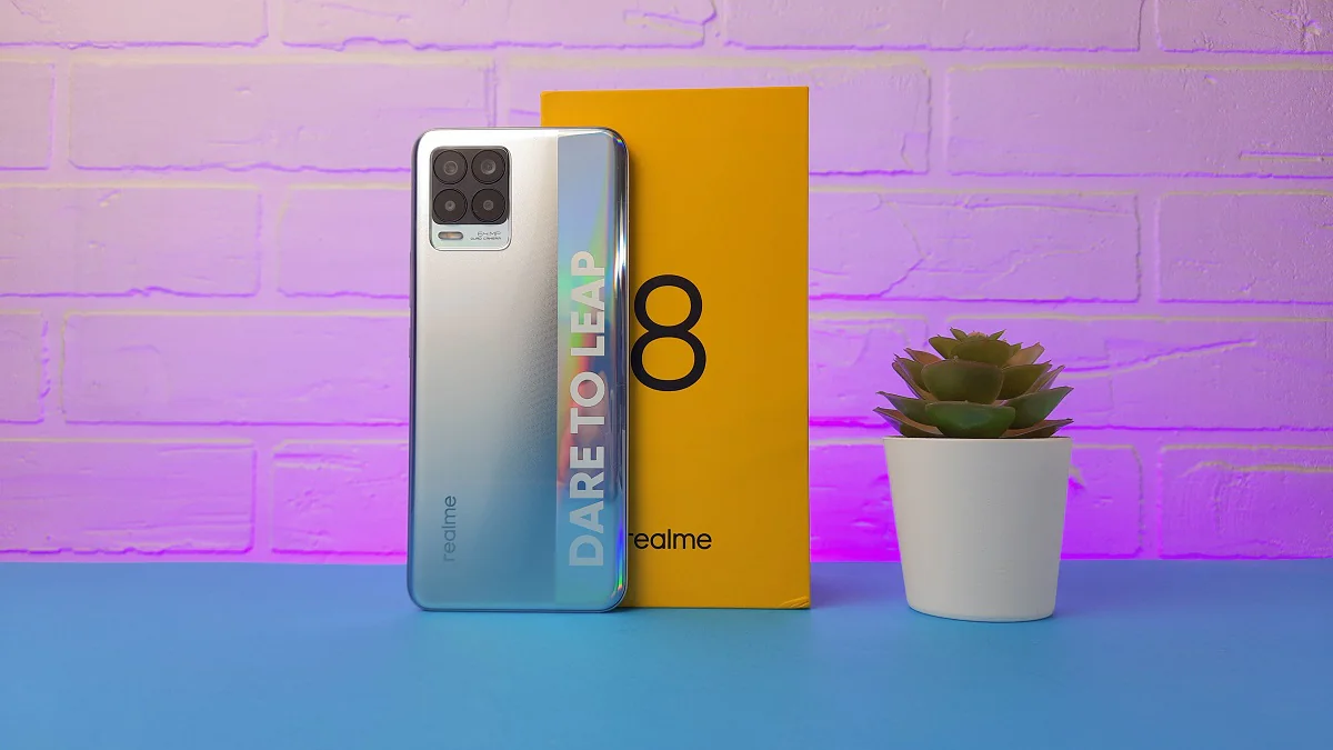 Realme 8 загорелся — остались только экран и камеры