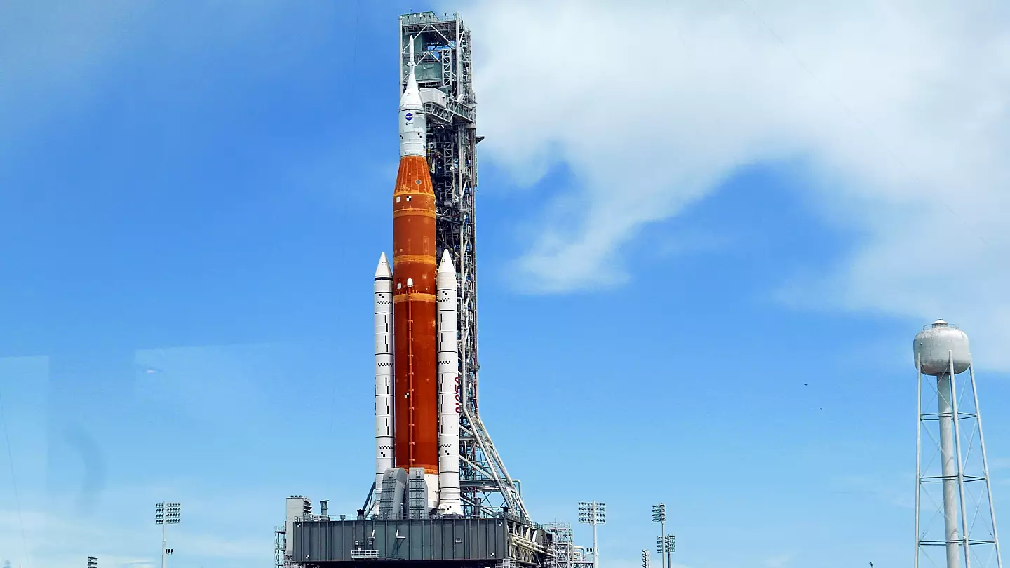 NASA перенесло запуск лунной ракеты «Артемида-1»