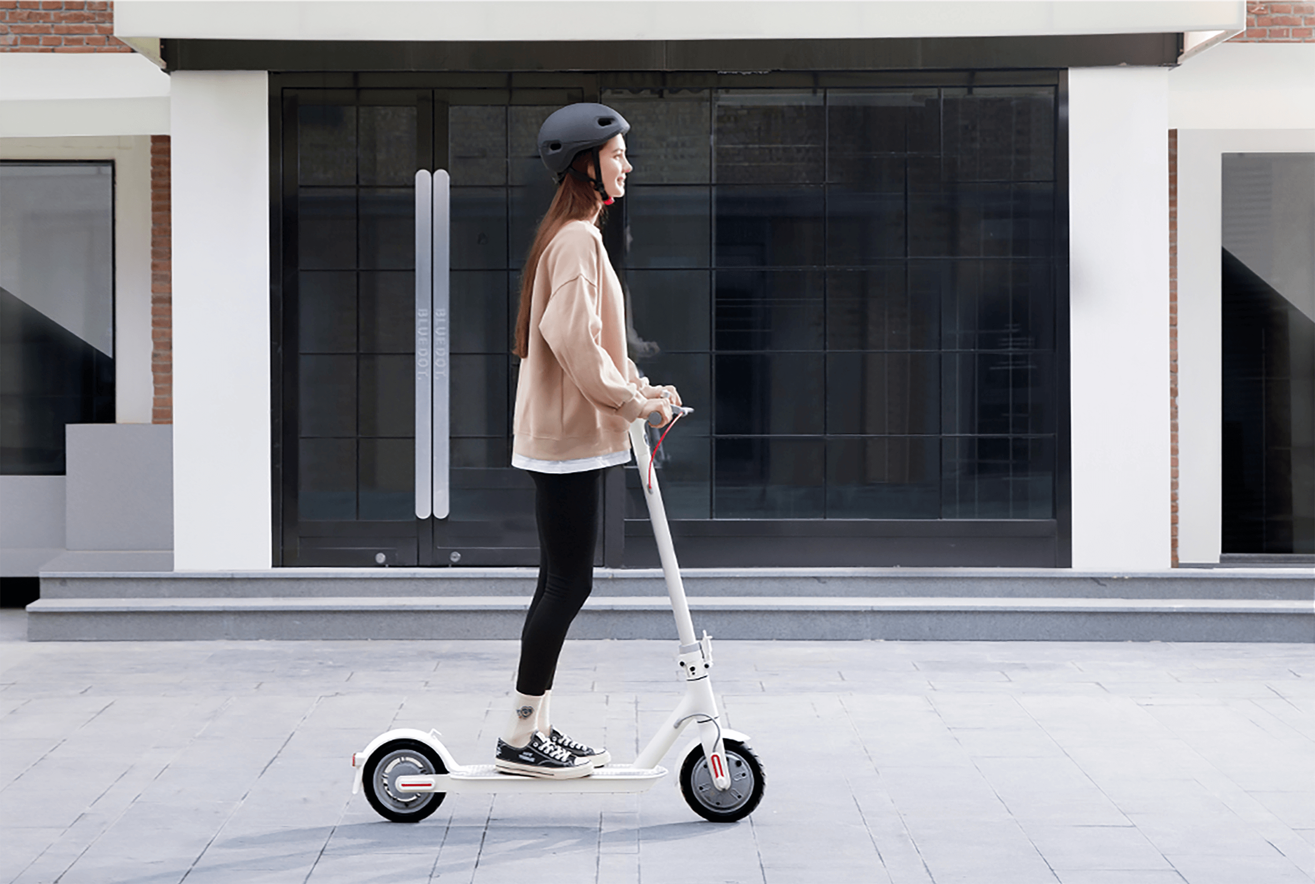 Самокат Xiaomi Scooter 3 Lite вышел в Европе