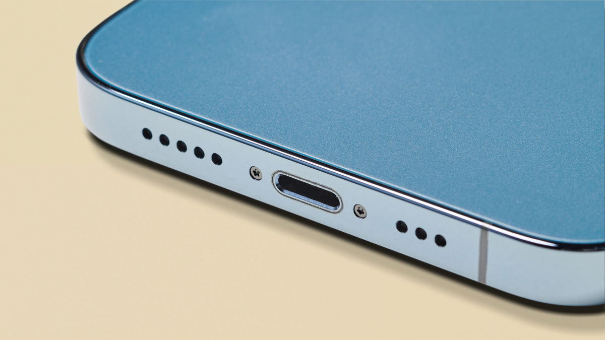 iPhone 15 получат медленные USB-C. Быстрые будут только у линейки Pro