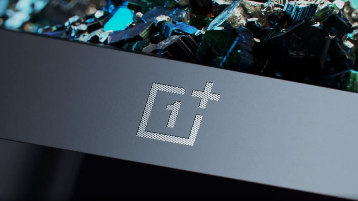 OnePlus намекнула на анонс сразу двух мониторов. Один из них игровой