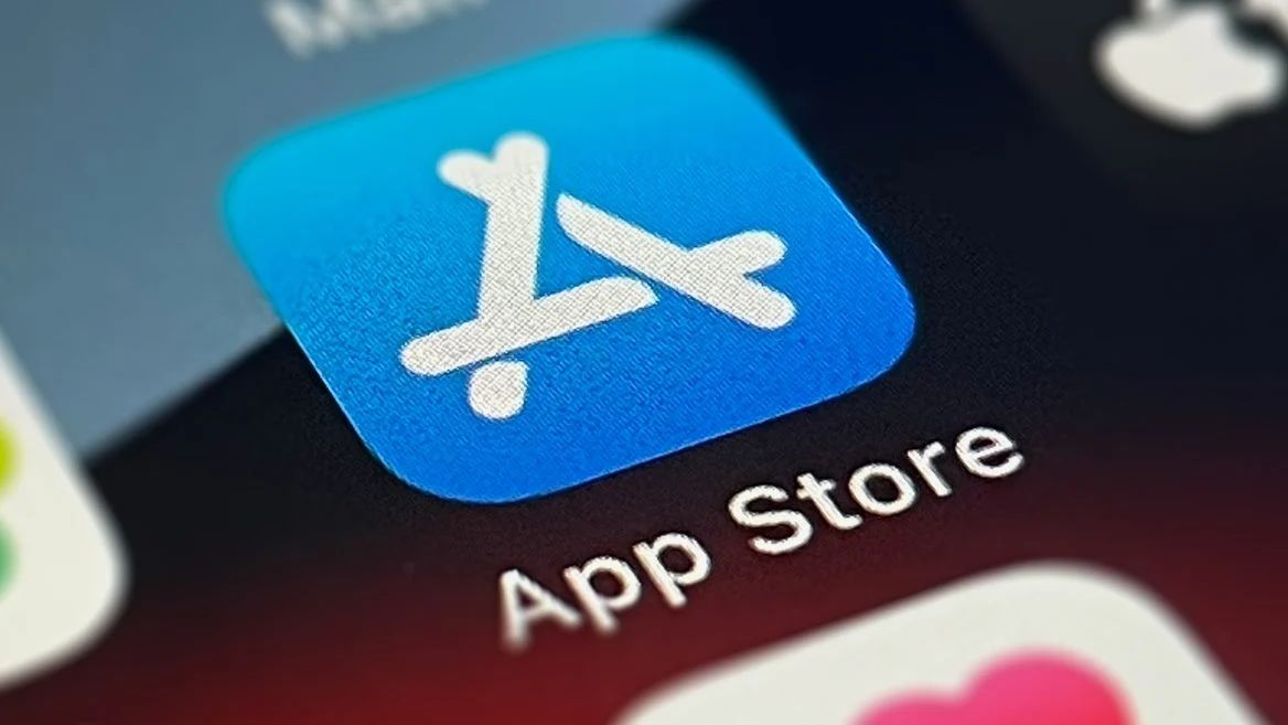 iOS 17 позволит устанавливать приложения из сторонних магазинов