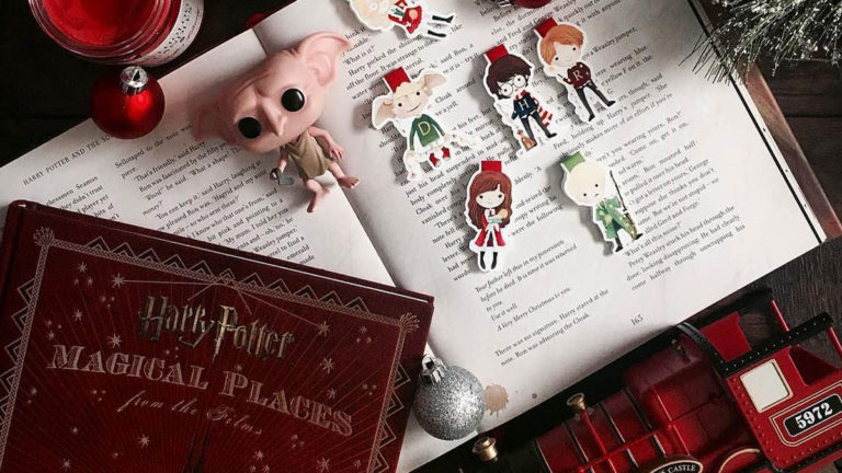 8 интересных книг в подарок на Новый год