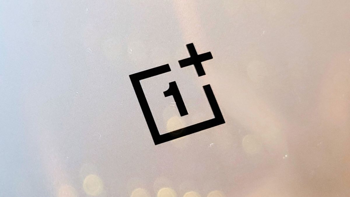 OnePlus готовит первую механическую клавиатуру с кастомной настройкой