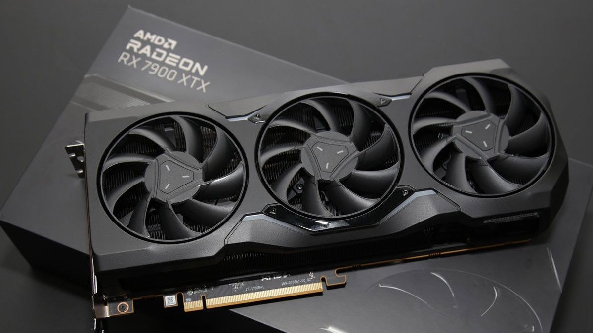 В DNS начали продавать топовые видеокарты Radeon RX 7900 XTX