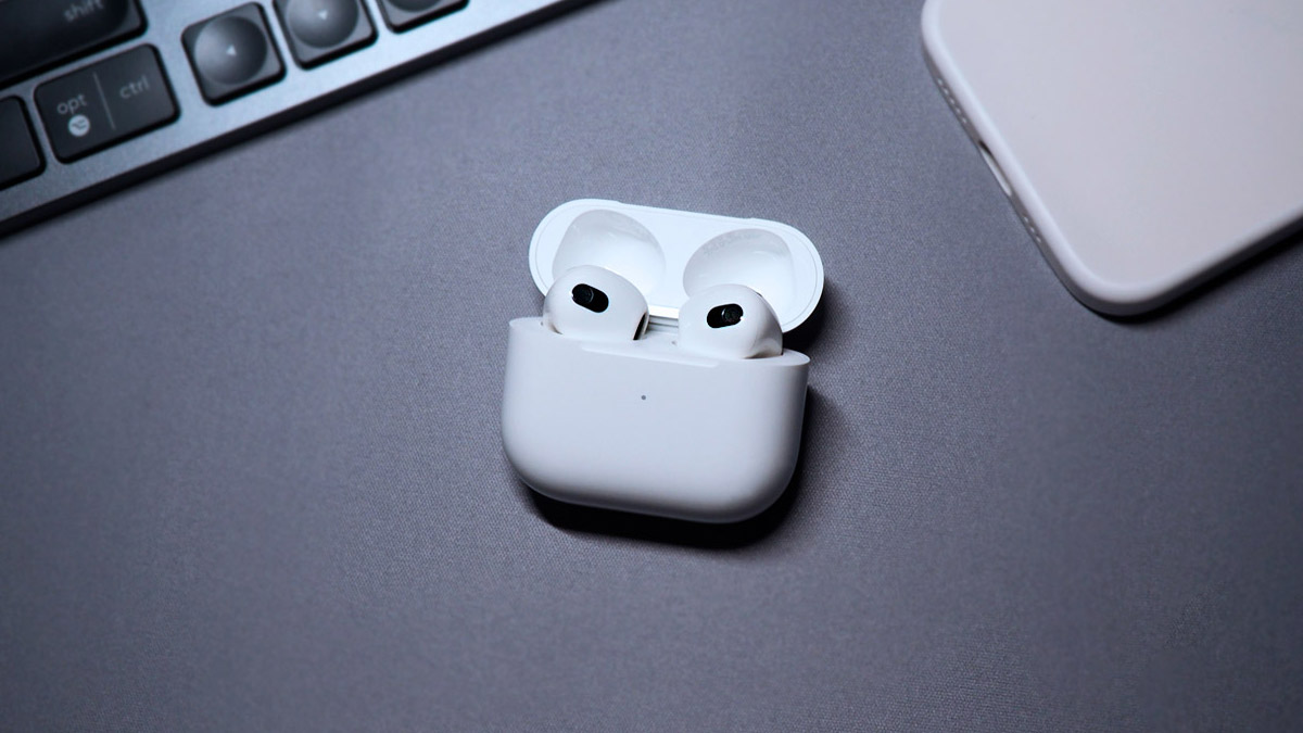 Apple выпустила новую прошивку для AirPods