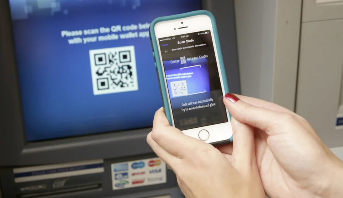 ВТБ запустил приём наличных в банкоматах по QR-коду