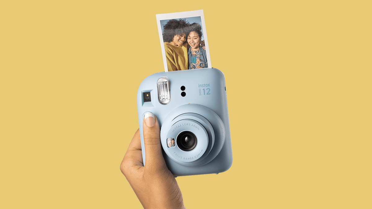 Fujifilm выпустила новое поколение камер моментальной печати Instax Mini 12