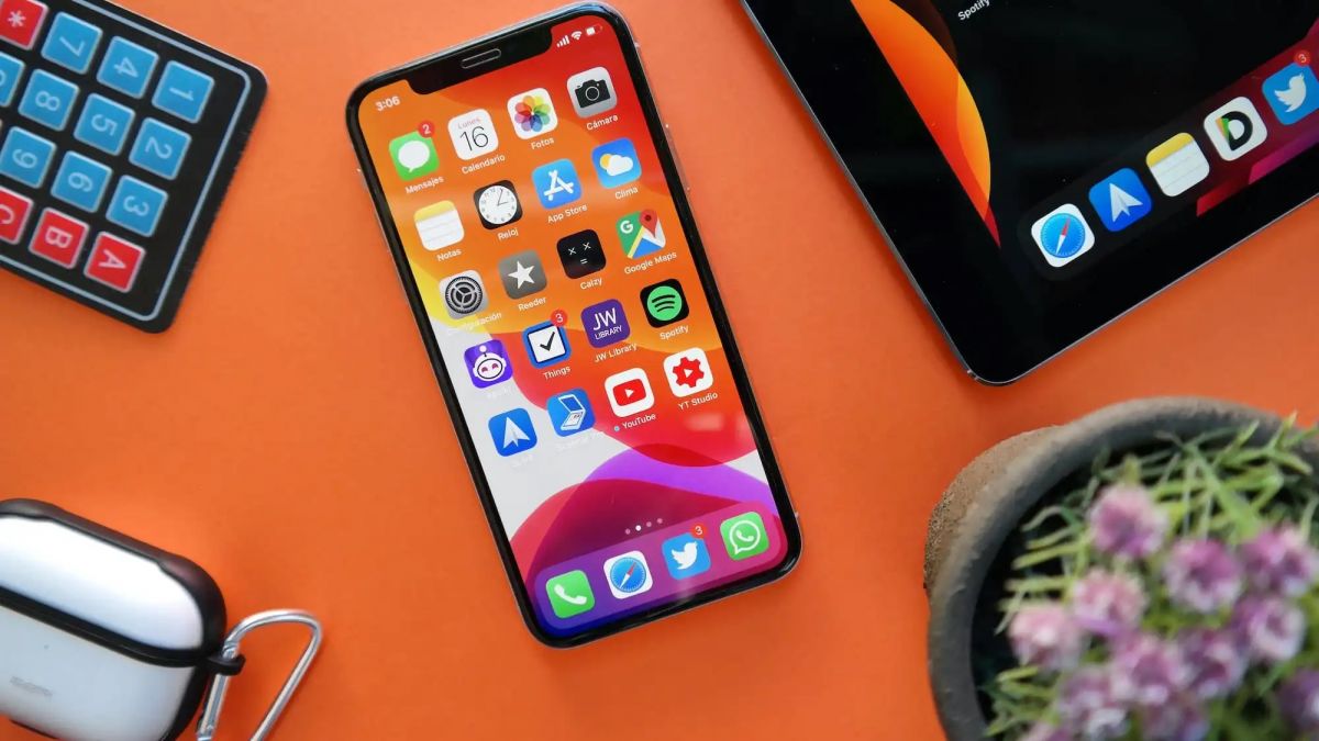 Apple выпустила iOS 15.7.7 для старых iPhone