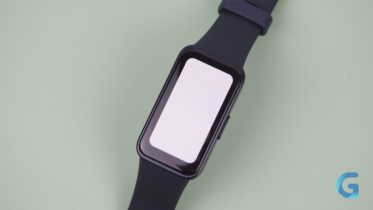 Обзор Huawei Band 8
