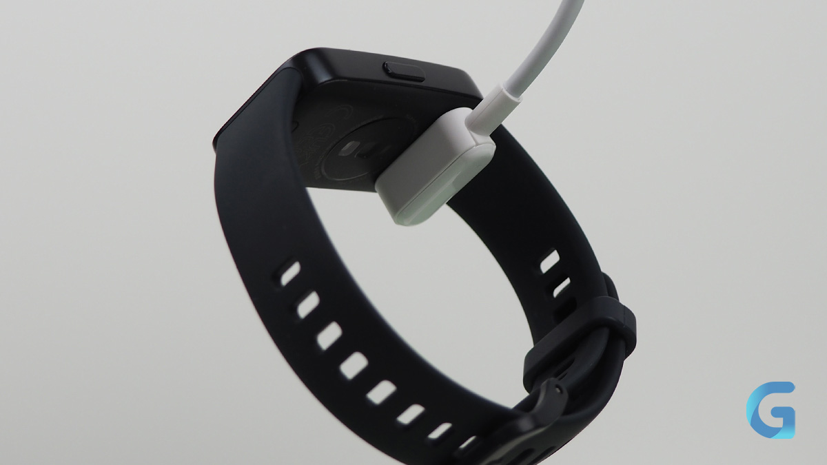 Обзор Huawei Band 8