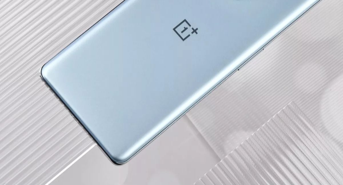 Зверь: OnePlus Ace 2 Pro установил рекорд в AnTuTu и раскрыл свои характеристики