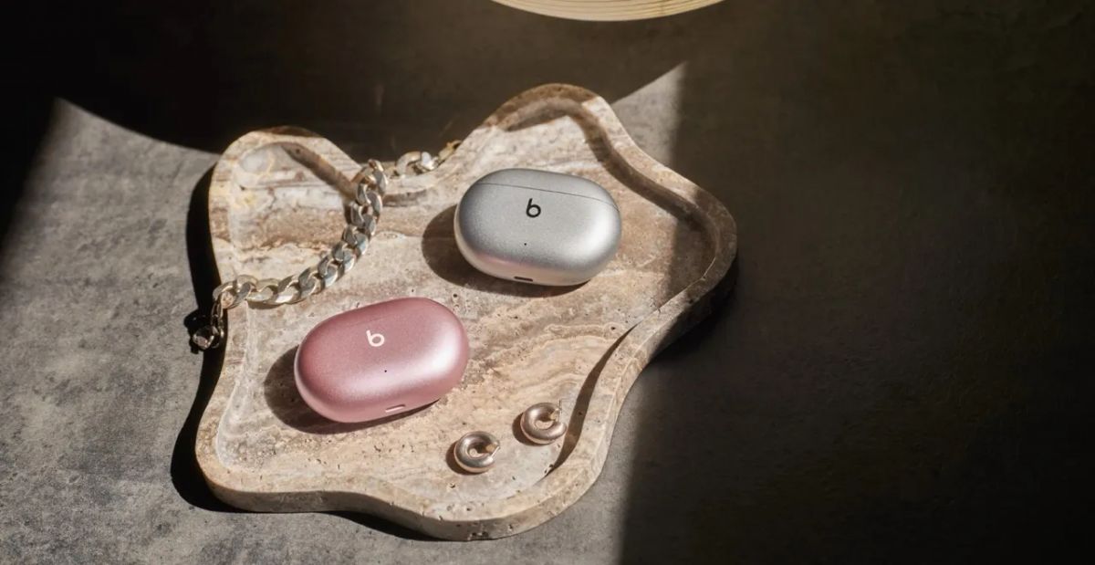 Представлены Beats Studio Buds+ в новых металлических цветах