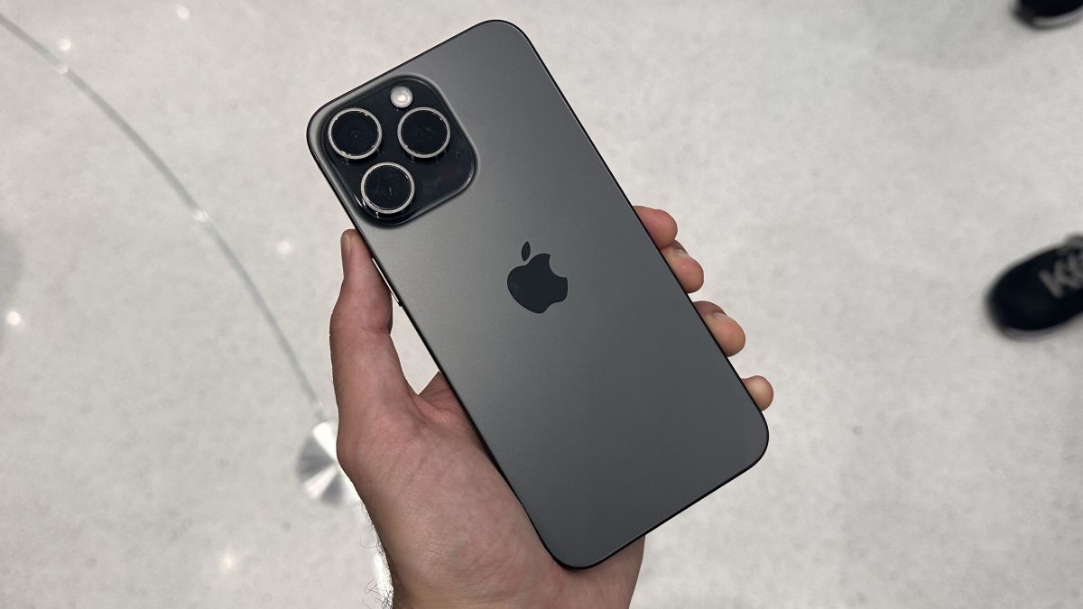 Apple признала перегрев iPhone 15 Pro