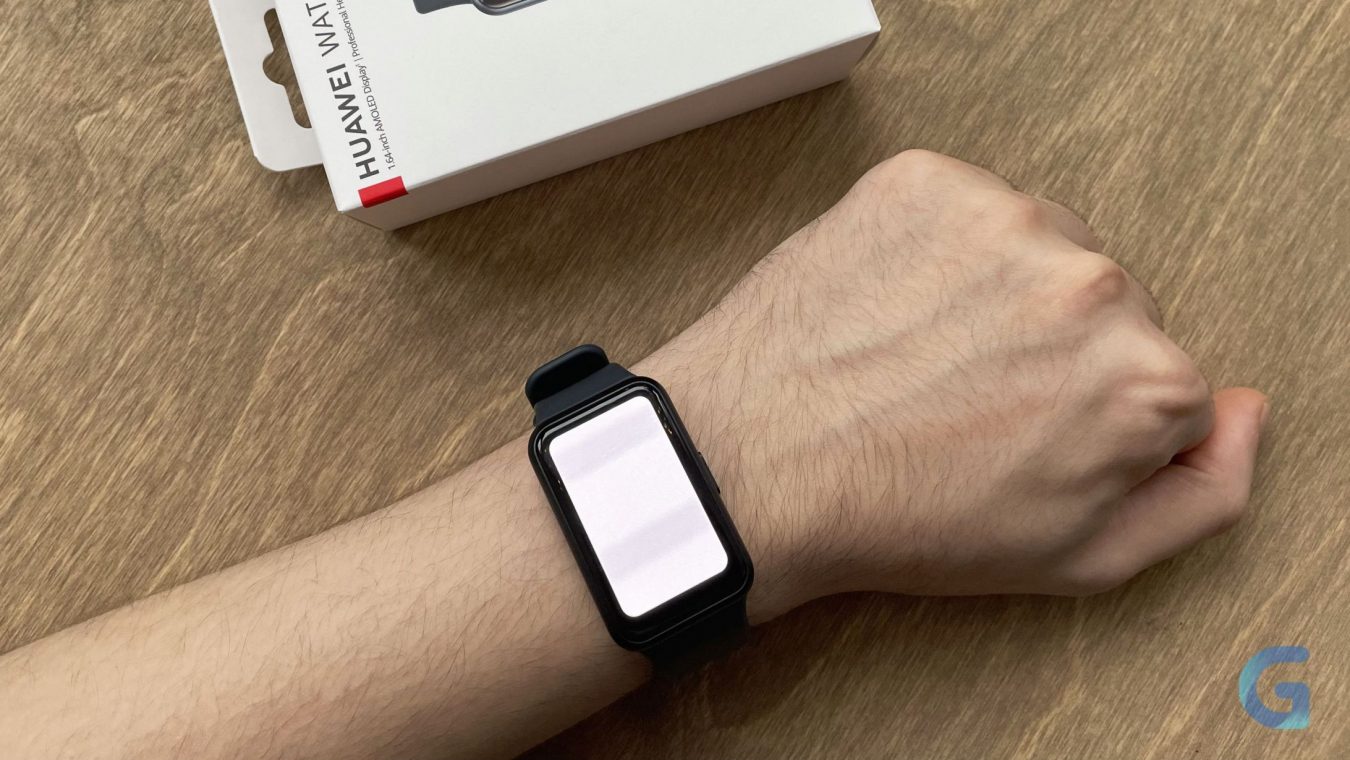 HUAWEI WATCH FIT SE на руке