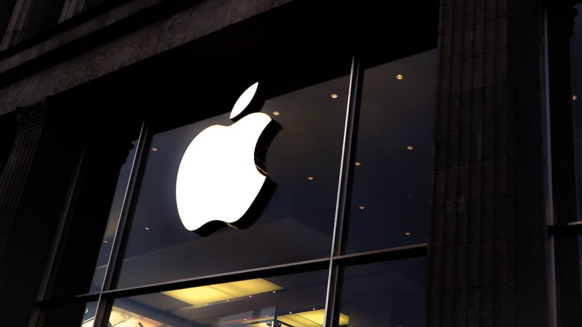 Apple грозит штраф в $2 млрд за некачественные аккумуляторы и замедление iPhone