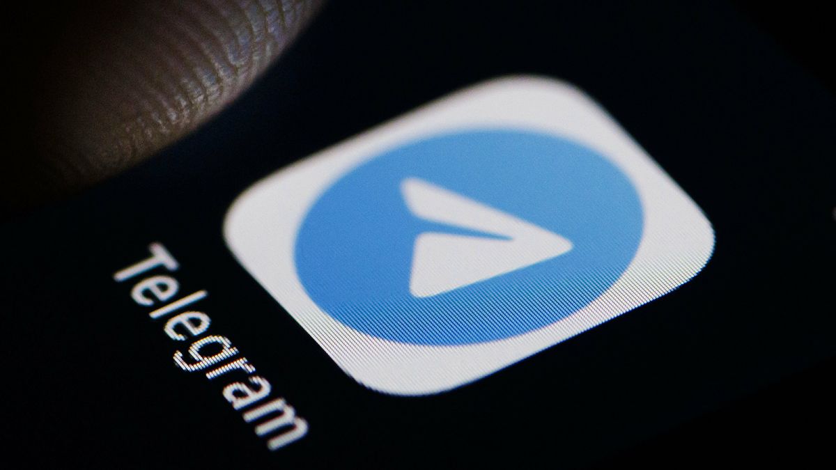 Россиянин создал сервер для Telegram-бота из старого смартфона