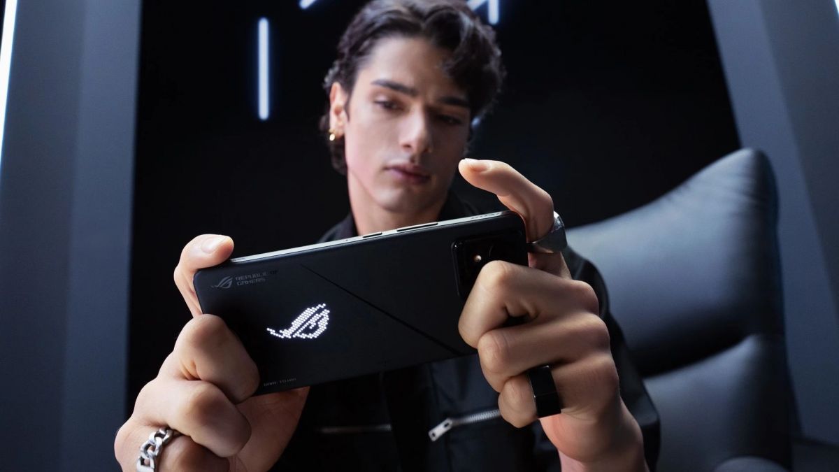 ASUS показала игровые смартфоны ROG Phone 8 и 8 Pro на Snapdragon 8 Gen 3