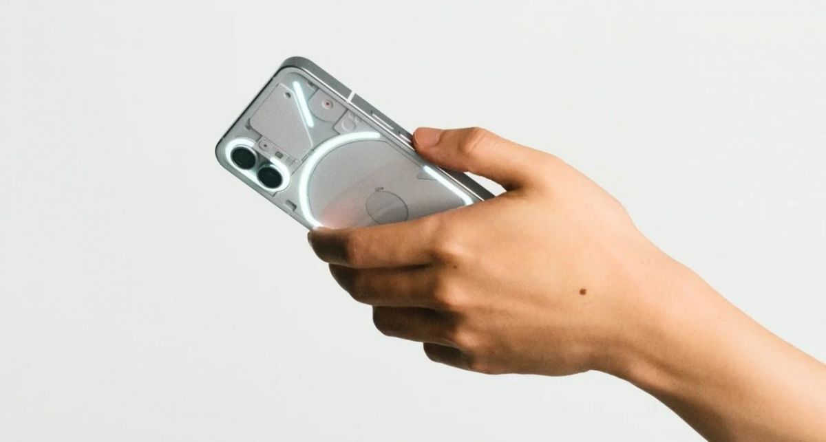 Nothing Phone (1) получил обновление ОС 2.5.3.A