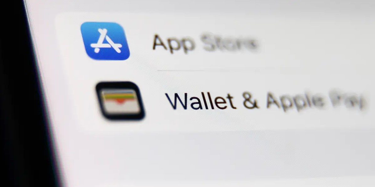 Apple могут обязать в России открыть NFC и разрешить установку приложений не из App Store