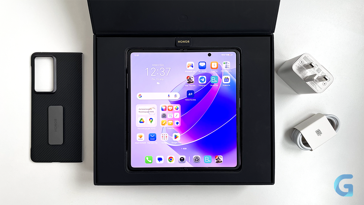 Обзор HONOR Magic V2: удобная «раскладушка» в изящном тонком корпусе