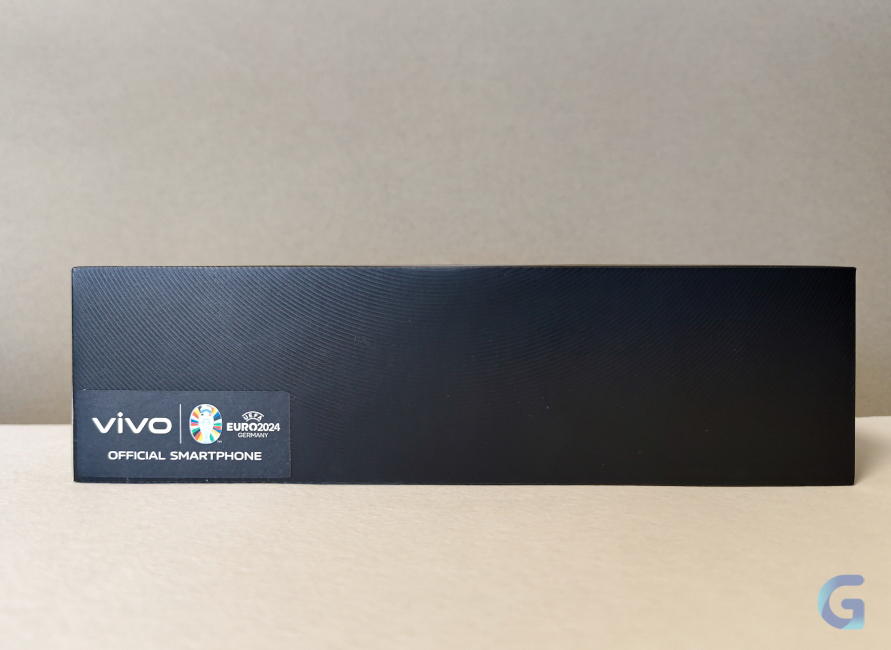 Обзор Vivo V30: аура изумрудного леса