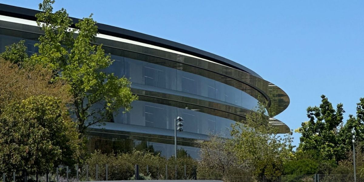 Один из последних дизайнеров, входивших в команду Джони Айва, уходит из Apple после 25 лет работы