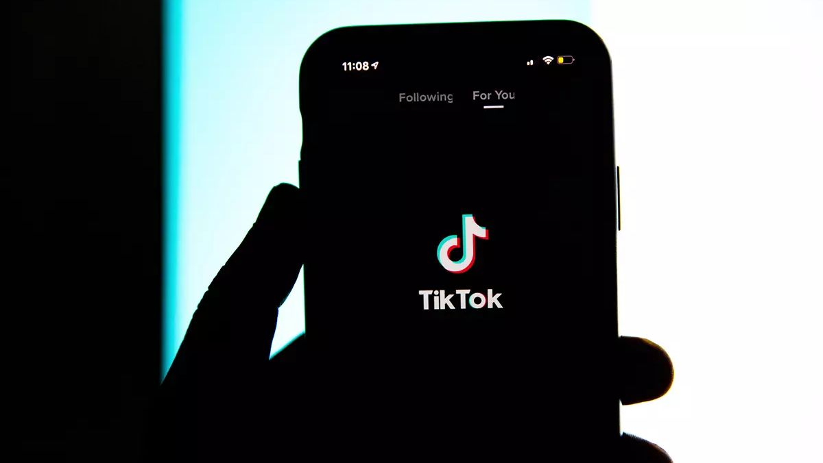 Ученые: просмотр коротких видео в TikTok и на YouTube только усиливает скуку