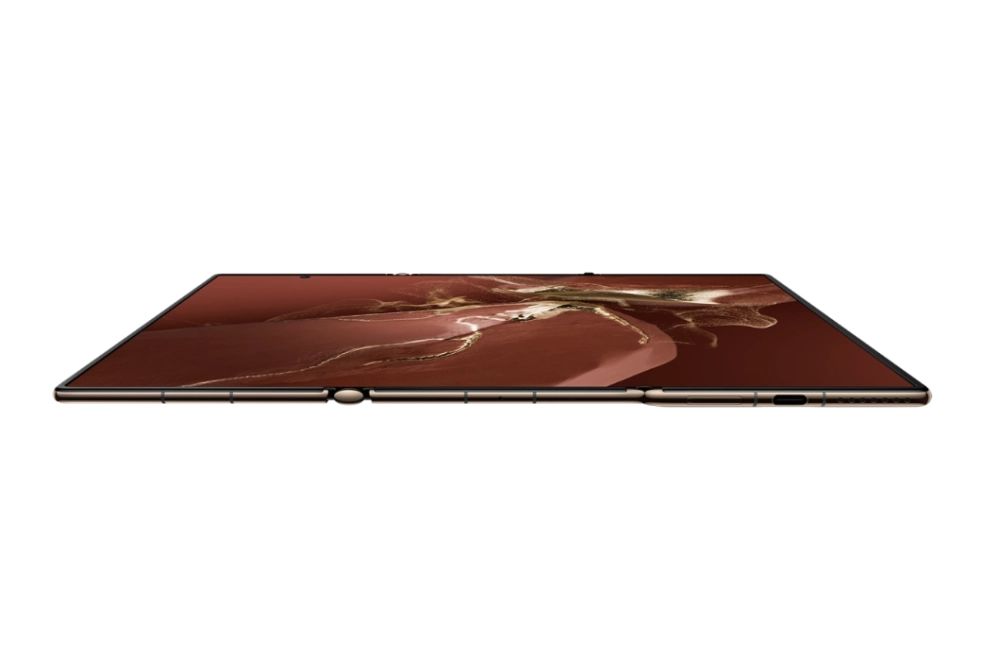 Анонс HUAWEI Mate XT — первая в мире тройная «раскладушка» с экраном 10,2 дюйма