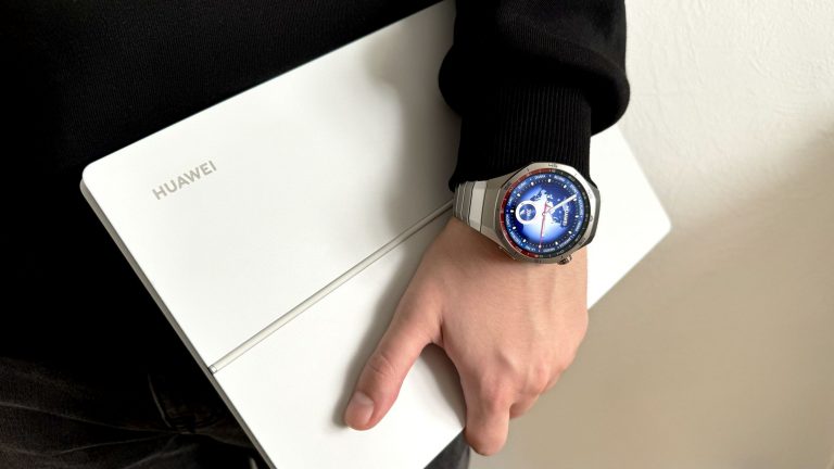 Обзор титановых HUAWEI WATCH GT 5 Pro: обходят Apple Watch по всем фронтам?