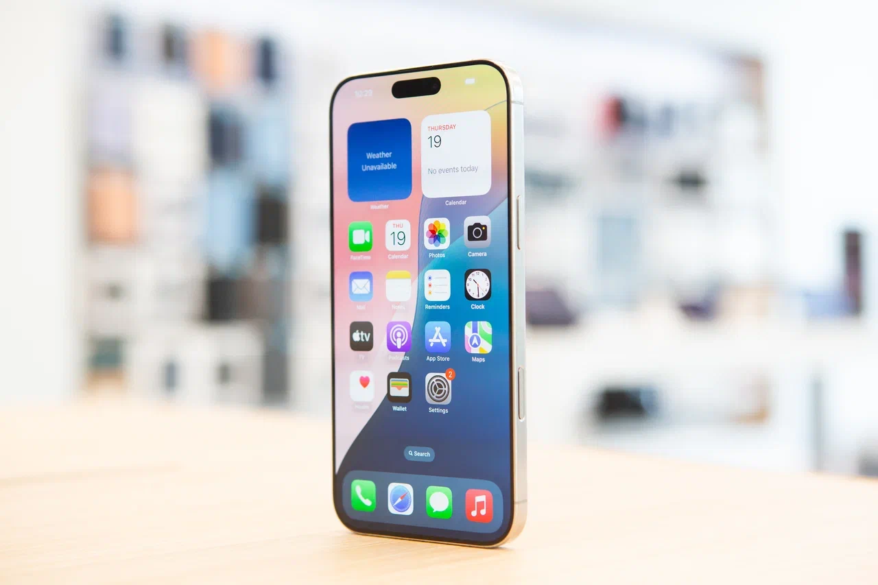 Сеть restore: представила iPhone 16 Pro в России