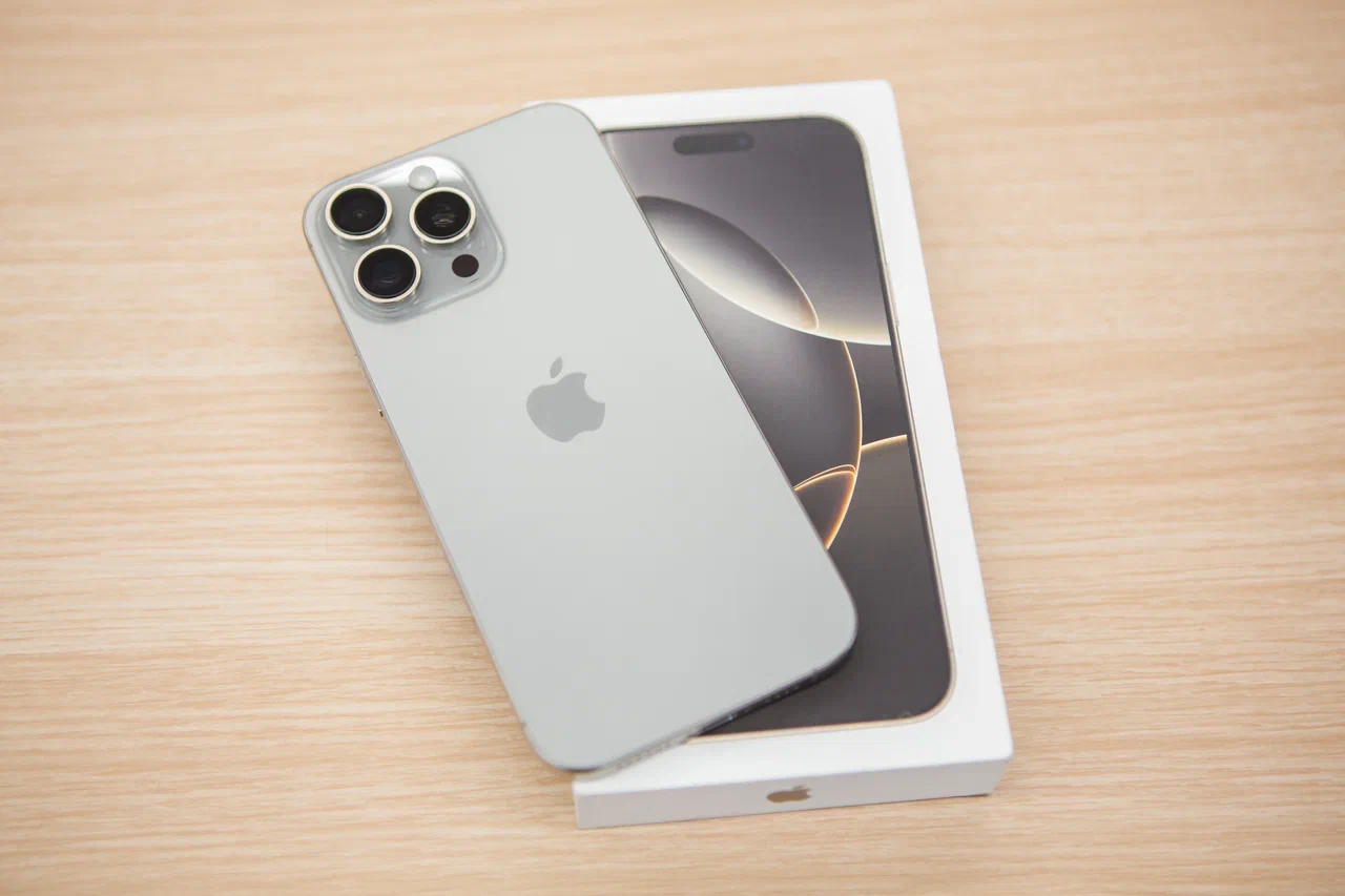 Сеть restore: представила iPhone 16 Pro в России