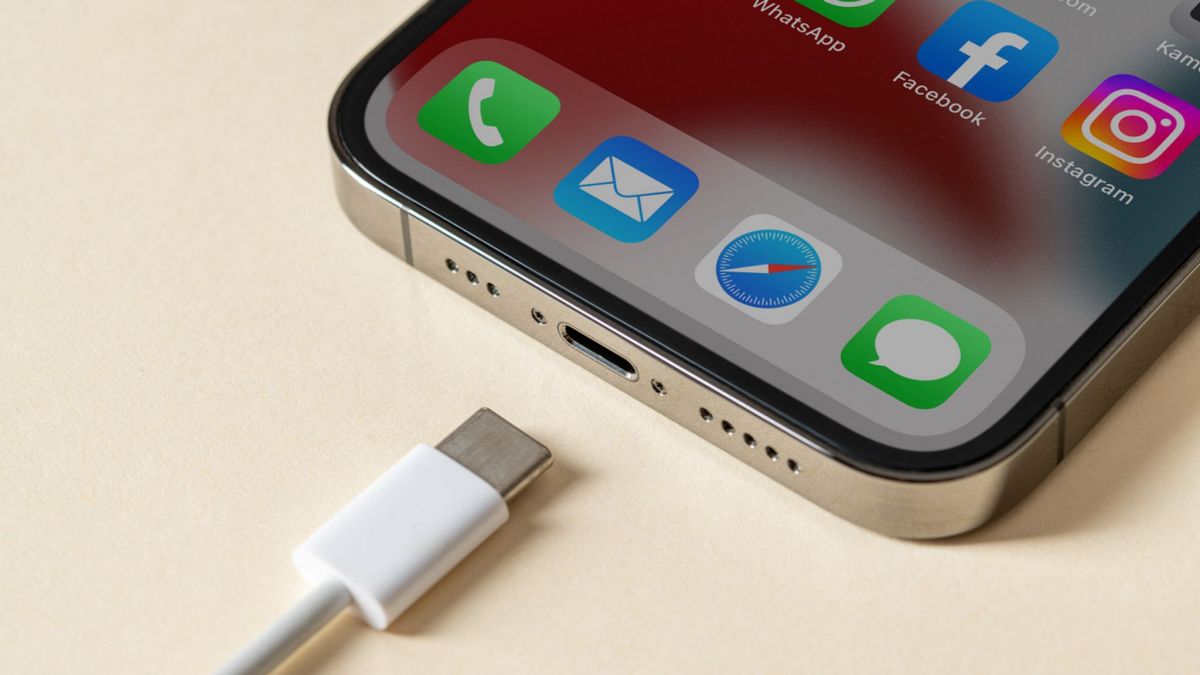 Новые iPhone 16 не поддерживают быструю зарядку 45 Вт