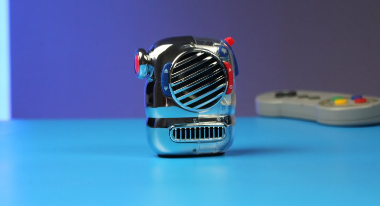 Обзор Divoom Spark-Pop: ретро-колонка из будущего